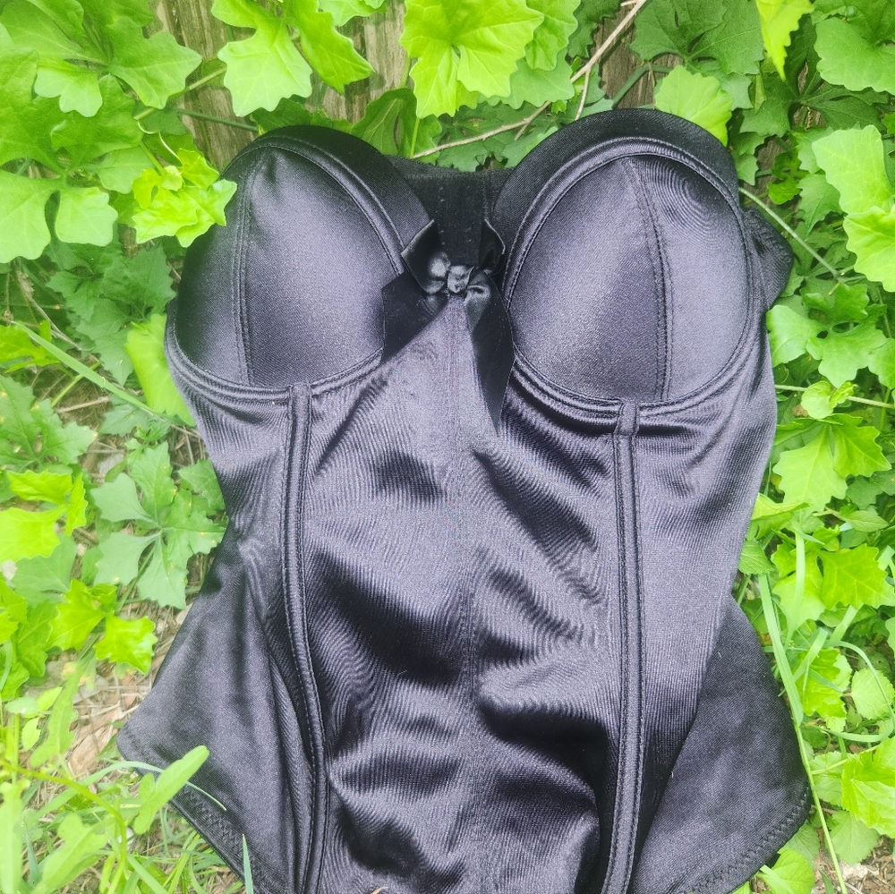 Vintage Morbid Threads Y2k Baddie Jet Black Corset